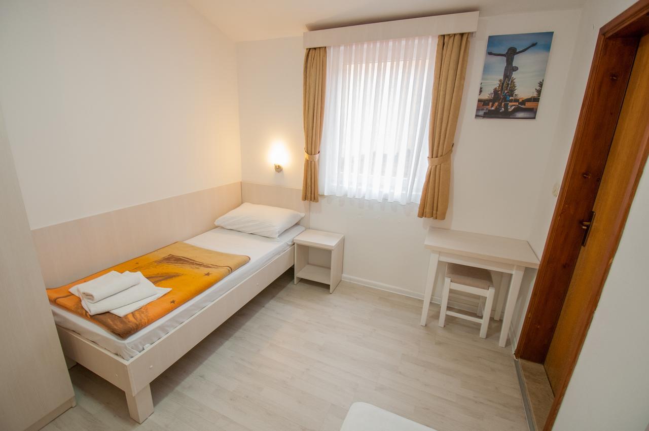 Pansion Obala Hotel Medjugorje Exterior photo